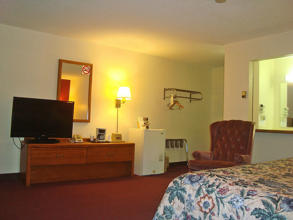 Amerivu Inn & Suites-Avon Zewnętrze zdjęcie